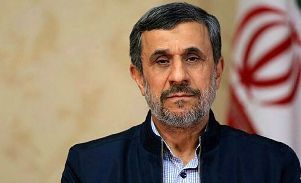 عکسی از احمدی‌نژاد و صادق محصولی در دوران جوانی