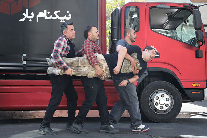 در هیچ شرایطی نمیتوانستم به این پیشنهاد «نه» بگویم، بقیه هم چشم بسته میآیند | ناگفتههای بازیگر سریال کمدی تلویزیون