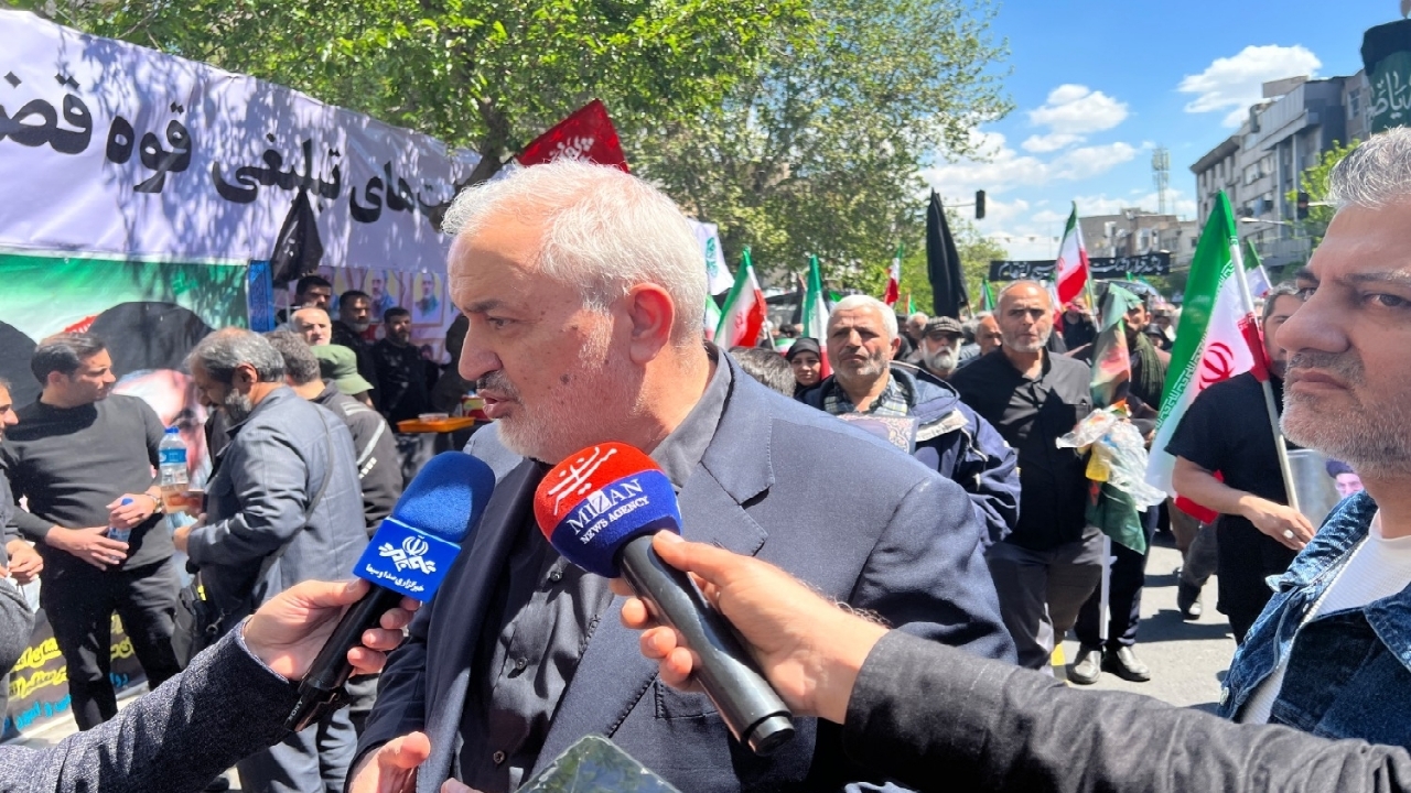 وزیر نیرو: خدمت‌رسانی صنعت آب و برق بدون وقفه در جریان است