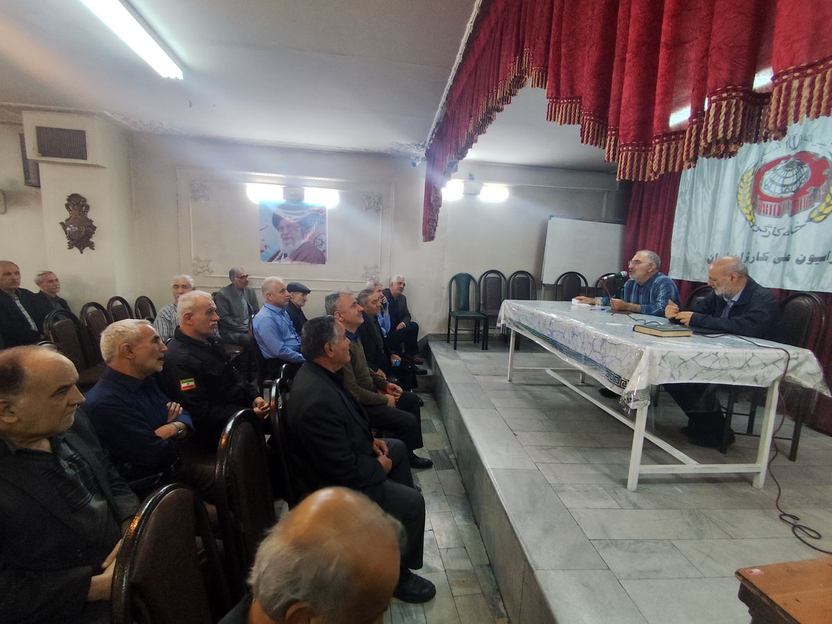 نیمی از حقوق حداقلبگیران خرج غذا میشود/ تاخیر در پرداخت حقوق بازنشستگان را پیگیری میکنیم نیمی از حقوق حداقلبگیران خرج غذا میشود/ تاخیر در پرداخت حقوق بازنشستگان را پیگیری میکنیم