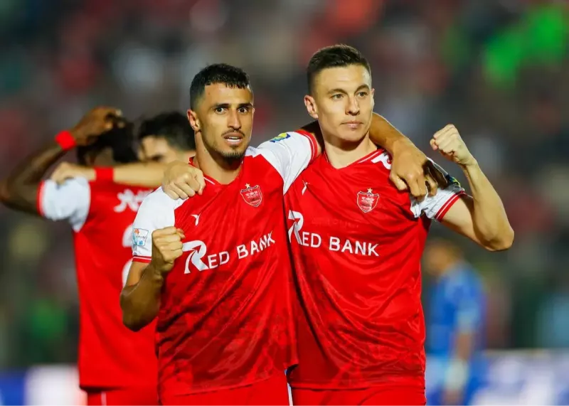 لبخند ملیح زوج حمله پرسپولیس برابر تراکتور! (عکس) لبخند ملیح زوج حمله پرسپولیس برابر تراکتور! (عکس)