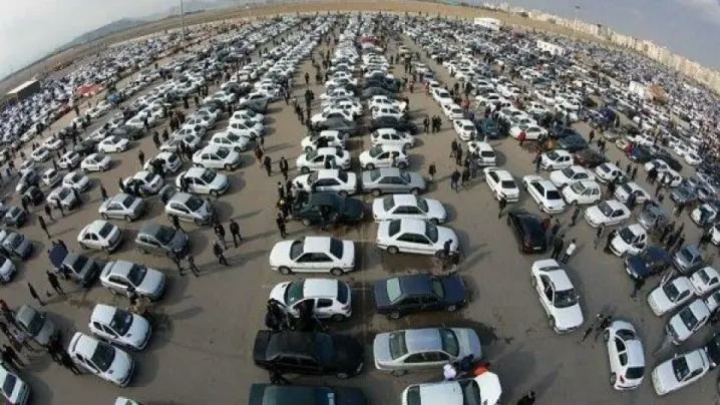 قیمت خودرو باز هم از دلار عقب ماند