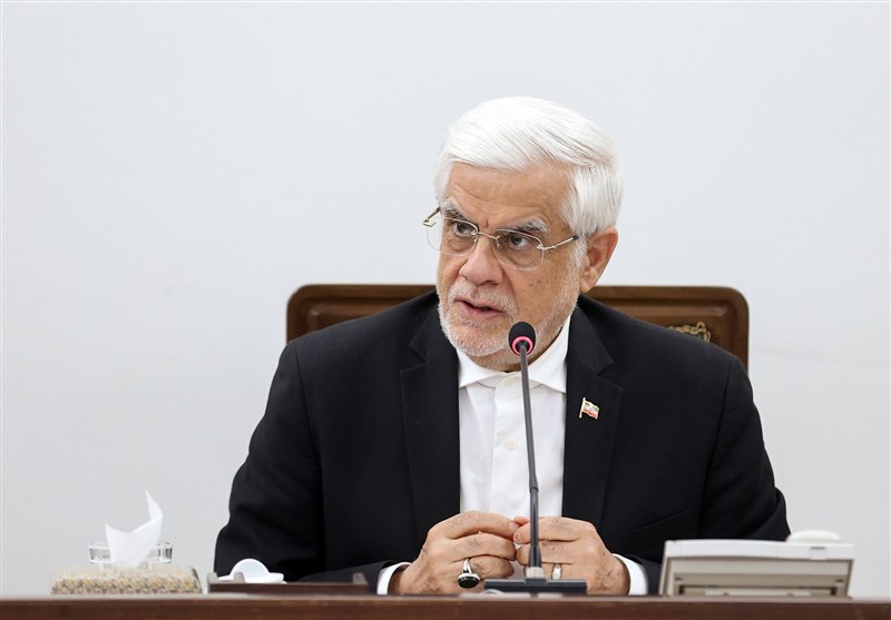 عارف: در موضوع تنگه هرمز بر حقوق خود ایستادگی میکنیم عارف: در موضوع تنگه هرمز بر حقوق خود ایستادگی میکنیم