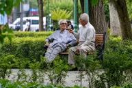 خبر مهم برای بازنشستگان؛ هدیه ازدواج تأمین اجتماعی به چه کسانی تعلق می‌گیرد؟
